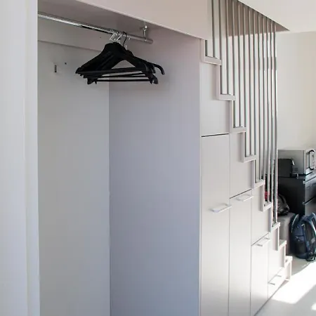 Elegant Penthouse Loft - Near The Airport Hotelli Vantaa