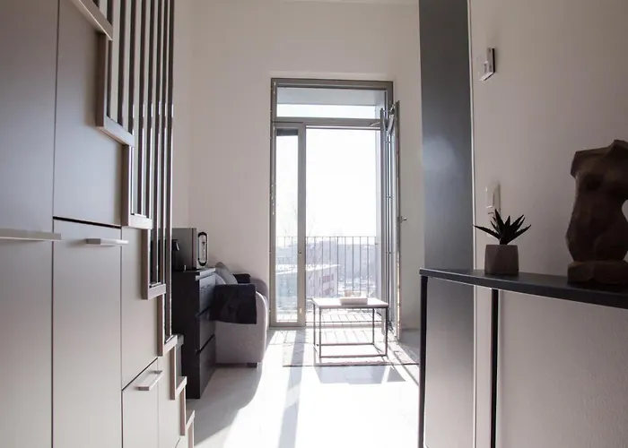 ホテル Elegant Penthouse Loft - Near The Airport