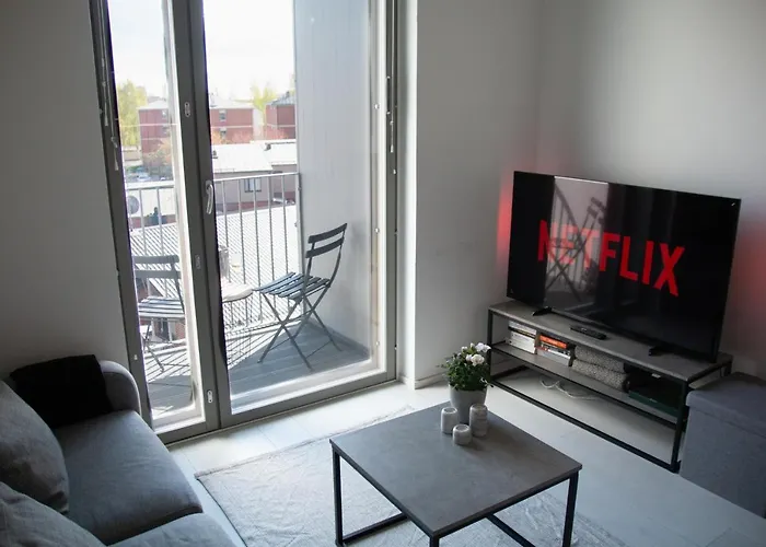 Elegant Penthouse Loft - Near The Airport *