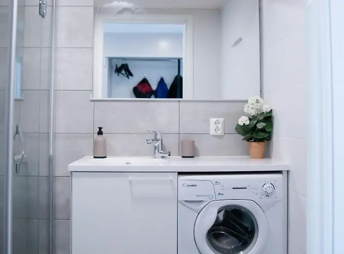 Elegant Penthouse Loft - Near The Airport ホテル